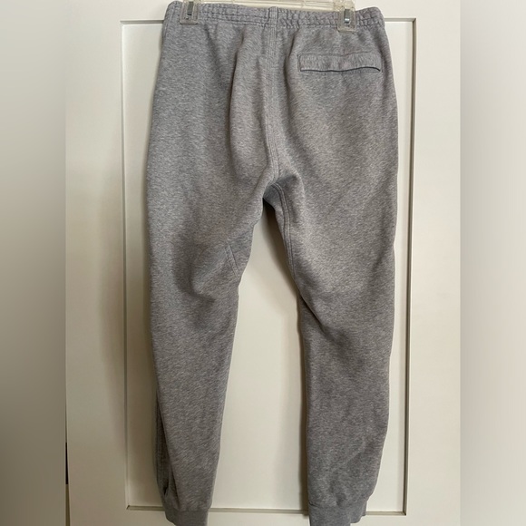 Nike Joggers - Picture 2 of 2
